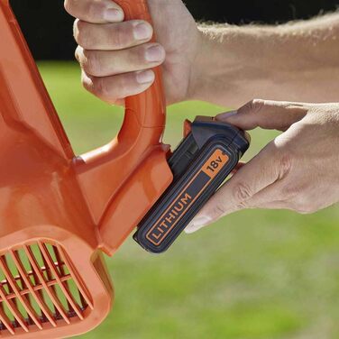 Акумуляторний повітродув Black+Decker 18В, 145 км/год, 577 м³/год, з вбудованим скребком для листя, для терас, доріжок, під'їздів, без акумулятора і зарядного пристрою BCBL200B