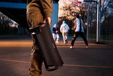 Sony ULT Field 7: Портативна Bluetooth колонка з ULT Bass Boost, 30 год автономії, Powerbank, захист від води/пилу, LED, мікрофон/гітара - Чорний