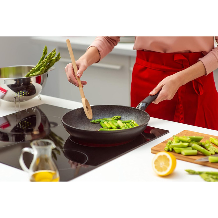Сковорода Fissler Adamant Classic Plus 24 см з антипригарним покриттям для індукції