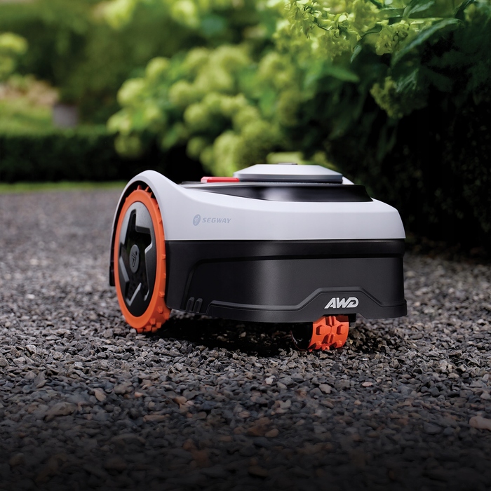 Робот-газонокосарка Segway i205E AWD, ширина косіння 18 см