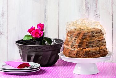 Dr. Oetker Gugelhupf Ø 22 cm, round baking tin from the Back-Edition series made of steel, Bundt tin with non-stick coating (color: brown), quantity: 1 piece