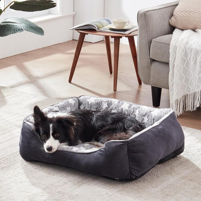 Ліжко для собак великих порід FURTIME: зручне, м'яке, з антиковзким покриттям та високими бортиками. Легко миється. Розмір: 15 x 10 x 5 см, чорний колір.