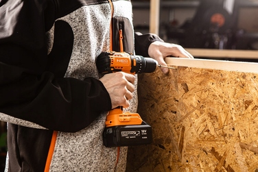 Акумуляторний шурупокрут NEO TOOLS 18 В ZEST_3043