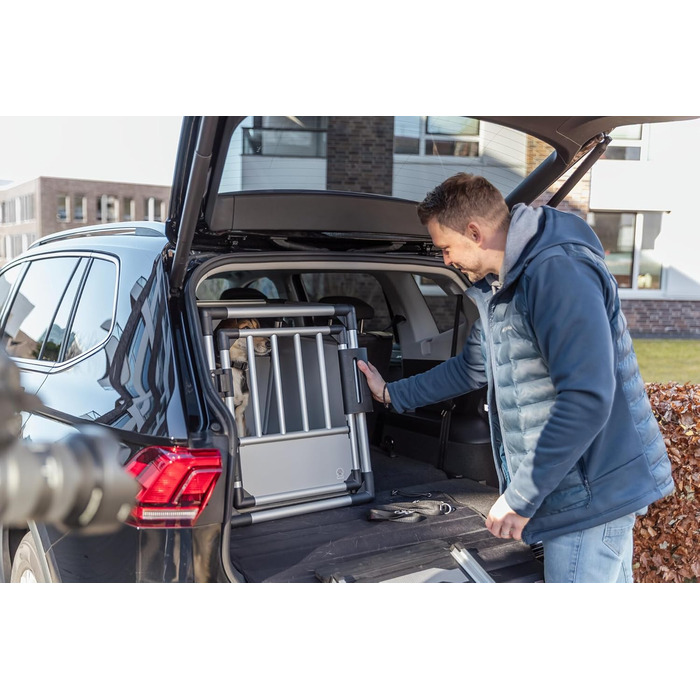 Тріксі переносна клітка для собак, алюміній, срібна, розмір M (53x61x74 см) - стабільна, тиха, з безпечним замком та неслизьким килимком