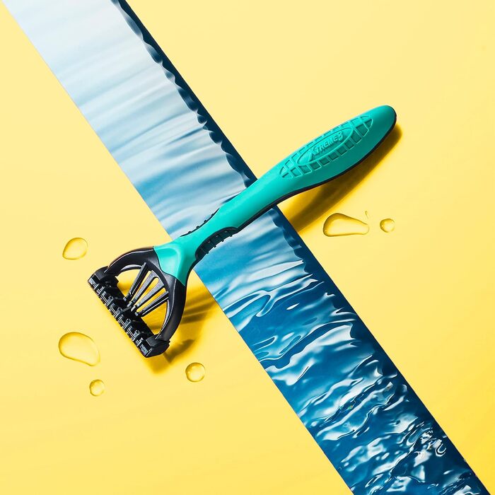 Одноразові бритви Wilkinson Xtreme 3 Pure Sensitive для чутливої шкіри, 24 шт (16 + 8)
