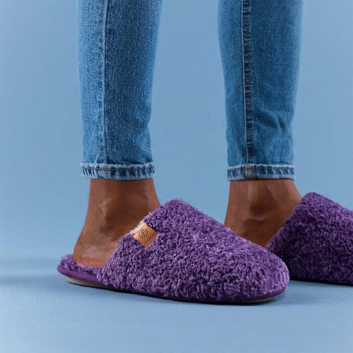 Жіночі домашні тапочки EverFoams: м'які, зручні, з пам'яті ефектом, з антиковзанням, кремово-білі (40/41 EU, темно-фіолетові)