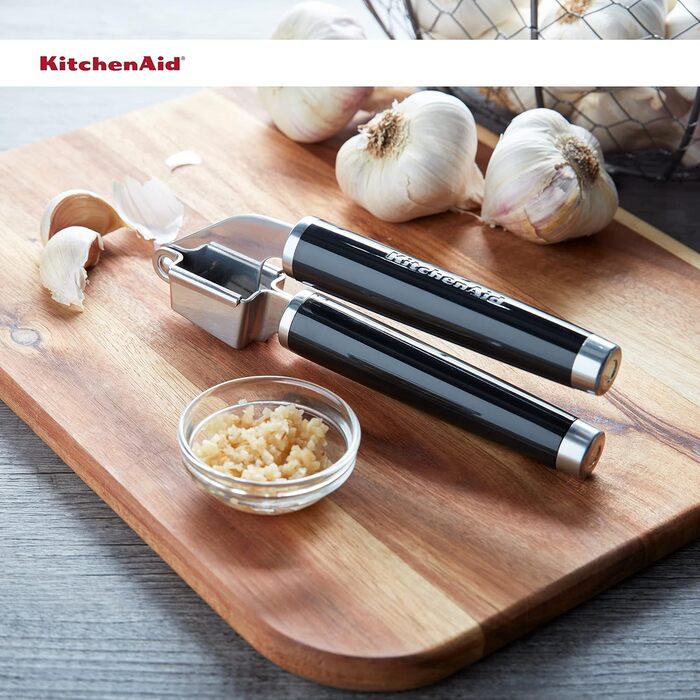 Прес для часнику KitchenAid Classic, чорний