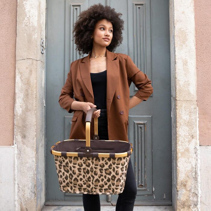 Сумка-шопер Reisenthel Carry Bag Frame Leo Macchiato з містким відділенням та внутрішньою кишенею – Стильна та водонепроникна сумка