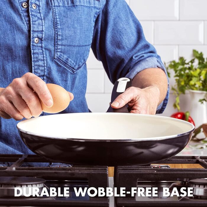 GreenPan Rio: набір сковорідок з антипригарним покриттям Ceramic, 2 шт. (20 см + 26 см), без PFAS, Stay-Cool ручка, термостійкі до 160°C, придатні для миття в посудомийній машині, чорний & кремовий