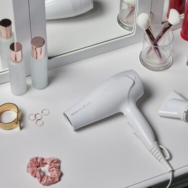 Фен Remington D3198: Іонний, з насадкою-дифузором та насадкою для укладки, 2200W, чорний (EU)