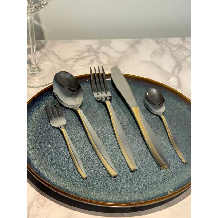 Набір столових приборів у кейсі-валізці, нержавіюча сталь, 72 предмети на 12 осіб