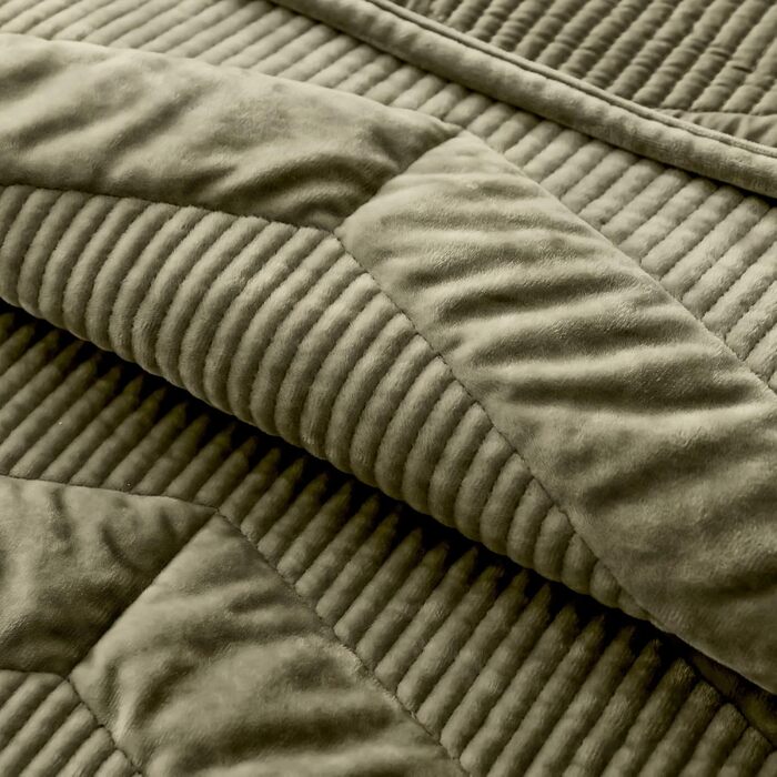 Шовкова стельова ковдра SHALALA King Size, смугаста постільна ковдра, легка шовкова ковдра, розкішна ковдра з велюру та покривало, м'яка, з мікрофібри, для всіх сезонів (світло-тауп) King(270x240 см), Full/Queen(240x240 см), оливковий