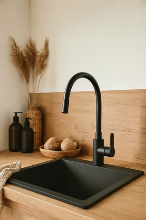 Високий гнучкий кухонний змішувач GRANITE SINK FERA, чорний