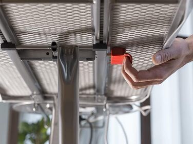 Гладильна дошка Vileda XXL з розеткою 130x44 см для парогенератора | Регульована висота 74–97 см, термостійке покриття Titan | Складана, стабільна, сертифікована TÜV (TOTAL REFLECT plus Ecoverpackung)