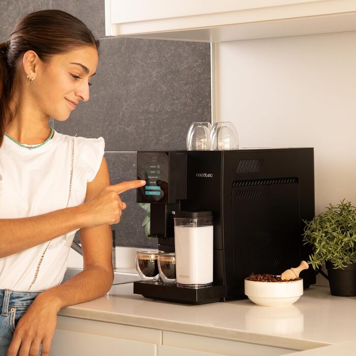 Кавомашина Cecotec Cremmaet Compactccino 1350 Вт, 19 бар, з автоматичним очищенням, вбудованим млином і Thermoblock, чорна