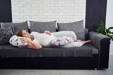 Багатофункціональна подушка для сну Babymam, 300 см, наповнювач — силіконові кульки