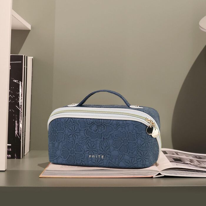 Косметичка для подорожей з великою місткістю, водонепроникна, з прозорими роздільниками, блакитна з квітковим принтом