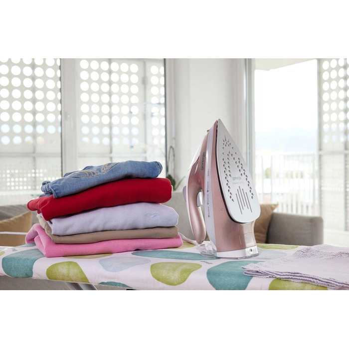 Парова праска Gorenje SIH3200WR 3200 Вт, керамічна підошва, система крапельного стопу