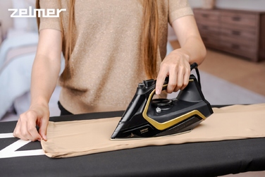 Парова праска Zelmer ZIR2620, 2600 Вт, керамічна підошва, 280 мл