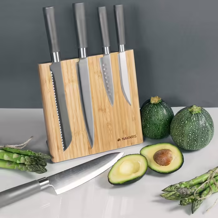 Navaris Magnetic Knife Holder made of Bamboo 23x22.5x12cm - Magnetic Knife Block Knife Board Wood Magnet Holder - Knife Holder Unfurnished Brown