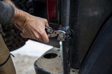 Gerber Multi-Tool with 12 functions, Dual Force, includes holster, with one-hand opening and frame-lock locking mechanism, overall length: 12 cm, 30-001613