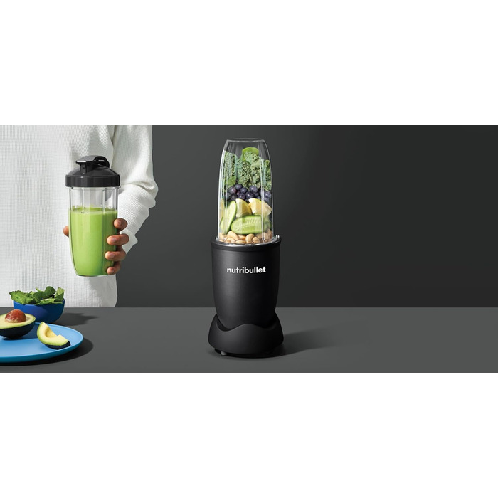 NutriBullet Pro 900, Electric Blender, Food Processor, Smoothie Blender, Multifunctional Blender, 900W Power, 900ml and 710ml Cups, Matte Black, NB910MB Matte Black Packaging with Accessories