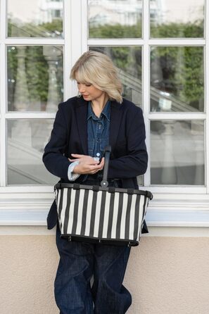 Сумка-шопер Reisenthel Carry Bag – чорний (Summerstripes Black) з великим об'ємом та зручною внутрішньою кишенею