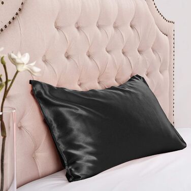 Silk 22 Momme Silk Pillowcase Set of 2, 100% Mulberry Silk Pillowcase for Hair and Skin with Envelope Closure, Soft and Smooth Silk Pillowcase, 50 x 66 cm Black