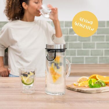 SILBERTHAL Glass Carafe with Lid - 1 Liter Carafe with Fruit Strainer - Dishwasher Safe & Heat Resistant