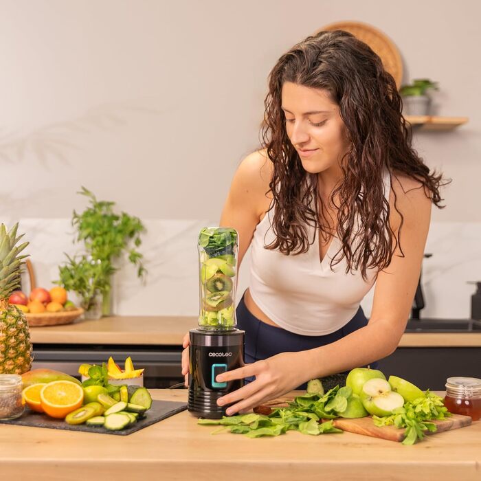 Cecotec EasyGo Portable Blender - 350W Ice Crushing Power Titanium | 2 Bottles & Accessories