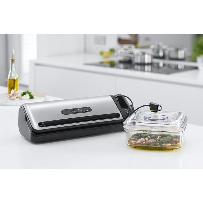 FoodSaver пристрій для вакуумної упаковки з нарізачем та зберіганням рулонів | ручний вакууматор та функція маринування | комплект вакуумних пакетів [FFS017X], срібляний, Standard