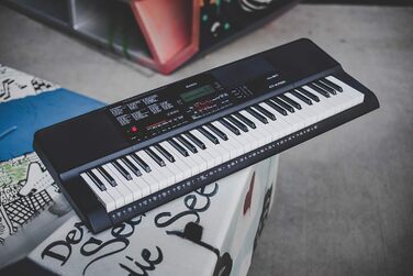 Клавіатура Casio CT-X700 з 61 динамічною клавішею, 600 звуків та 195 ритмами, чорна
