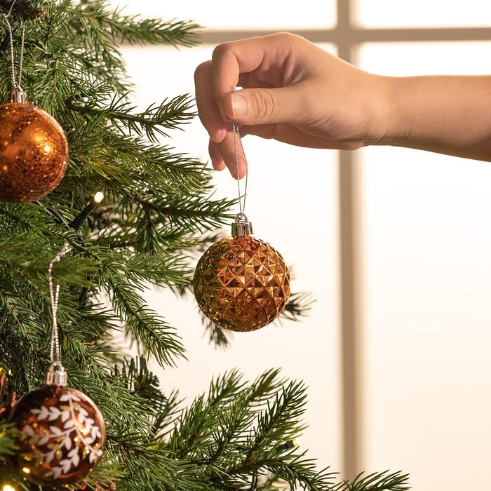 Набір ялинкових прикрас Valery Madelyn (20 шт, 6 см, бронза) - пластикові кулі з гачками, тематика 