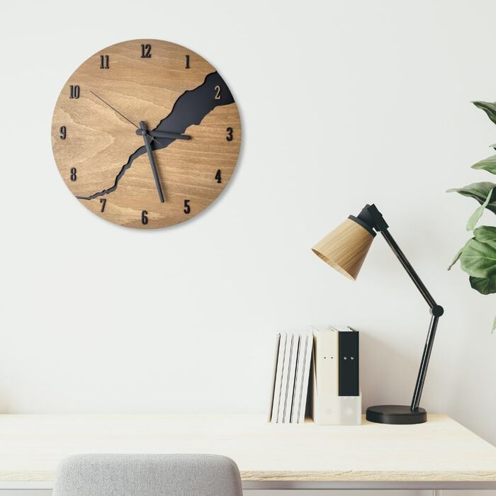 DECORAY Wall Clock in Wood Look, Modern, Silent – No Ticking. Stylish Wall Clock with Quartz Movement for Living Room, Office, Kitchen, Bedroom, or as Decoration. A Modern Eye-Catcher.