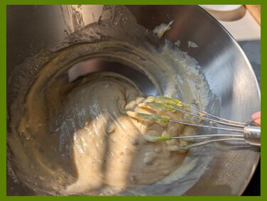 Силіконовий вінчик для збивання з лопатками, нержавіюча сталь 18/10, з антипригарним покриттям, безпечний для сковороди, ергономічна ручка, ідеальний для змішування, збивання та перемішування, 27,9 см (зелений)