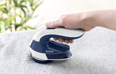 Tefal Express Power Iron Steam Iron with a powerful 185g steam burst, (XGlide Ceramic soleplate with three steam zones, 2400 Watt, drip stop, automatic steam quantity regulation) Durilium with lint remover