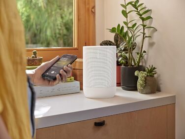Sonos Move 2 – Портативна бездротова колонка з Wi-Fi, Bluetooth, Alexa, 24 год роботи, біла