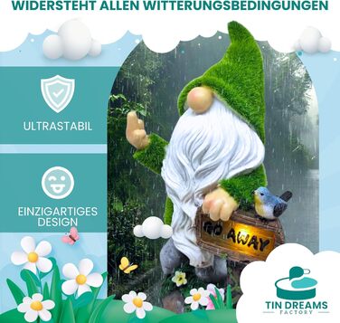 TIN DREAMS FACTORY | Cheeky Garden Gnome with Middle Finger and Solar Light – Funny Decorative Figure made of Resin for Garden, Terrace, Balcony – Witty Weatherproof Outdoor Decoration