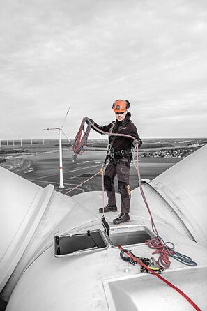 Черевики безпеки Uvex 2 S3L – легкі та дихаючі, без металу, з підошвою з поліуретану (SR), захист від проколів, ESD, розмір 43 EU, помаранчево-чорні