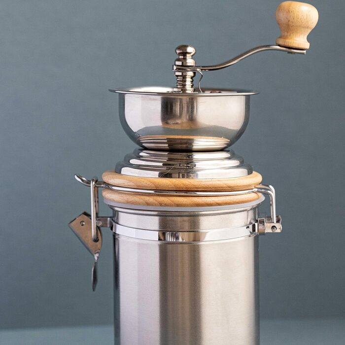 Традиційна кавомолка La Cafetière з нержавіючої сталі, срібляста