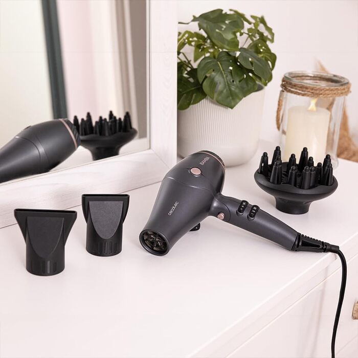 Фен Cecotec Bamba IoniCare Harmony, 2600W, регулювання температури та швидкості, технологія HairCare, іони, 1.8м, 2 насадки, холодний струмінь, сірий