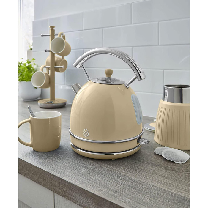 Swan Retro Electric Kettle - 1.8L, Vintage Design, Automatic Shut-Off, Cordless, BPA-Free Stainless Steel, 3000W, Cream
