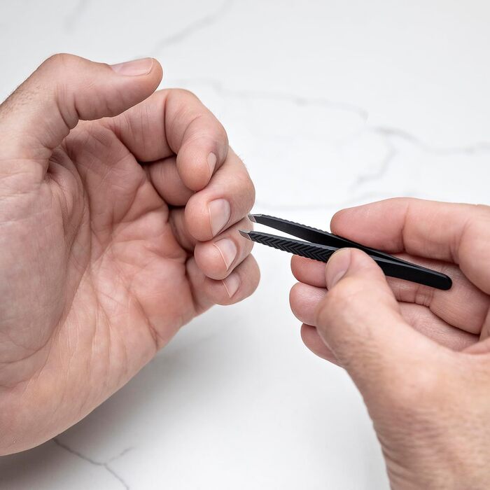 Набір для манікюру MANSCAPED® Shears 3.0: 5 предметів для чоловіків, з нержавіючої сталі, з ножицями для нігтів, файлом, пінцетом та ножицями для кутикули, у дорожньому етиумі