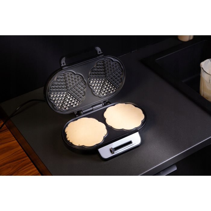 Вафельниця Lehmann для 2 великих вафель-сердечок, 1200 Вт, срібляста