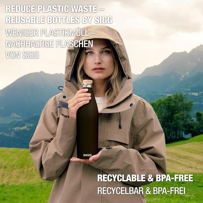 SIGG - Insulated Drinking Bottle - Meridian - Leak-proof - Extra slim - BPA-free - Plastic-free - Double-walled 18/8 stainless steel - Bamboo screw cap - 0.5L / 0.7L