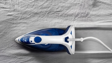 Парова праска Tefal FV5736E0, 2500 Вт, керамічна підошва, синя, 270 мл