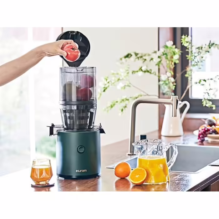 Hurom Slow Juicer | Juices Vegetables and Fruit | H320N | Electric Cold Press | Quiet Motor | Easy to Clean with Large Container and Siebfilter 2L | 200 Watts | BPA Free | Dark Green Deep Green