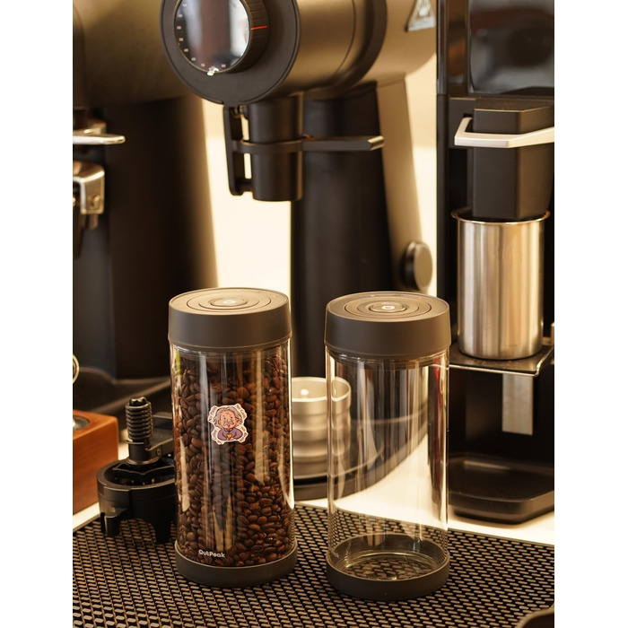 OUTPEAK 2025 Kilo Auto Вакуумна кавова банка 1,8L для 601.0 г кавових зерен, автоматичне управління, нержавіюча сталь, з ложкою, 6-місячний запас свіжості (Barista Champion's Choice) (G1350)