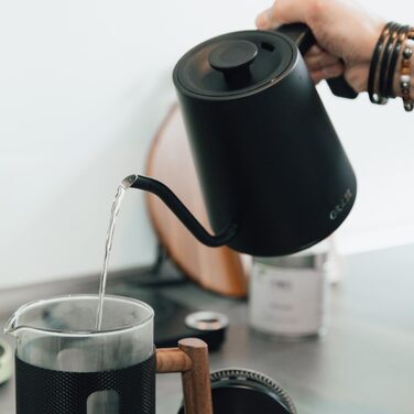 Чайник Pour-Over GRAEF GK502, з регулюванням температури та таймером, з гусячим носиком, 900 мл, матовий чорний