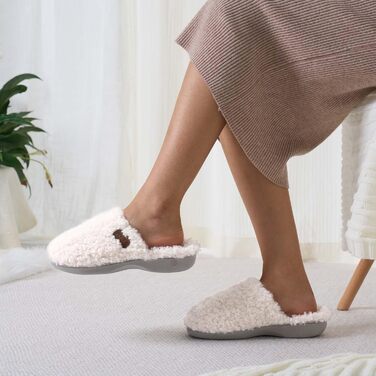 Тапочки жіночі YOLIS Flauschig, м'які, з підтримкою склепіння стопи, з піною Memory Foam, теплі та зручні для дому та вулиці (40/41 EU, білий)